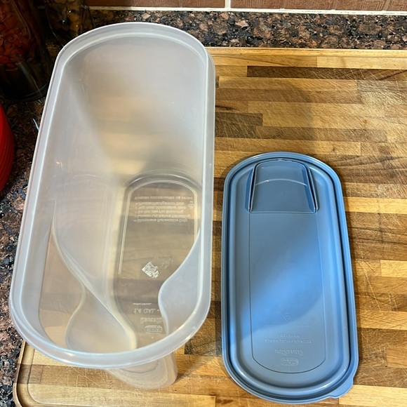 Vintage serve & store Cereal Saver sealable Lid 1.4 gallon 5.3 L dishwasher safe - Picture 8 of 9